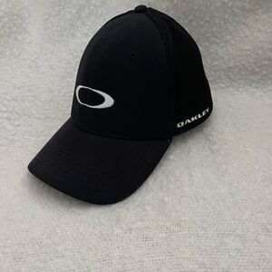 Oakley Black and White Logo Cap